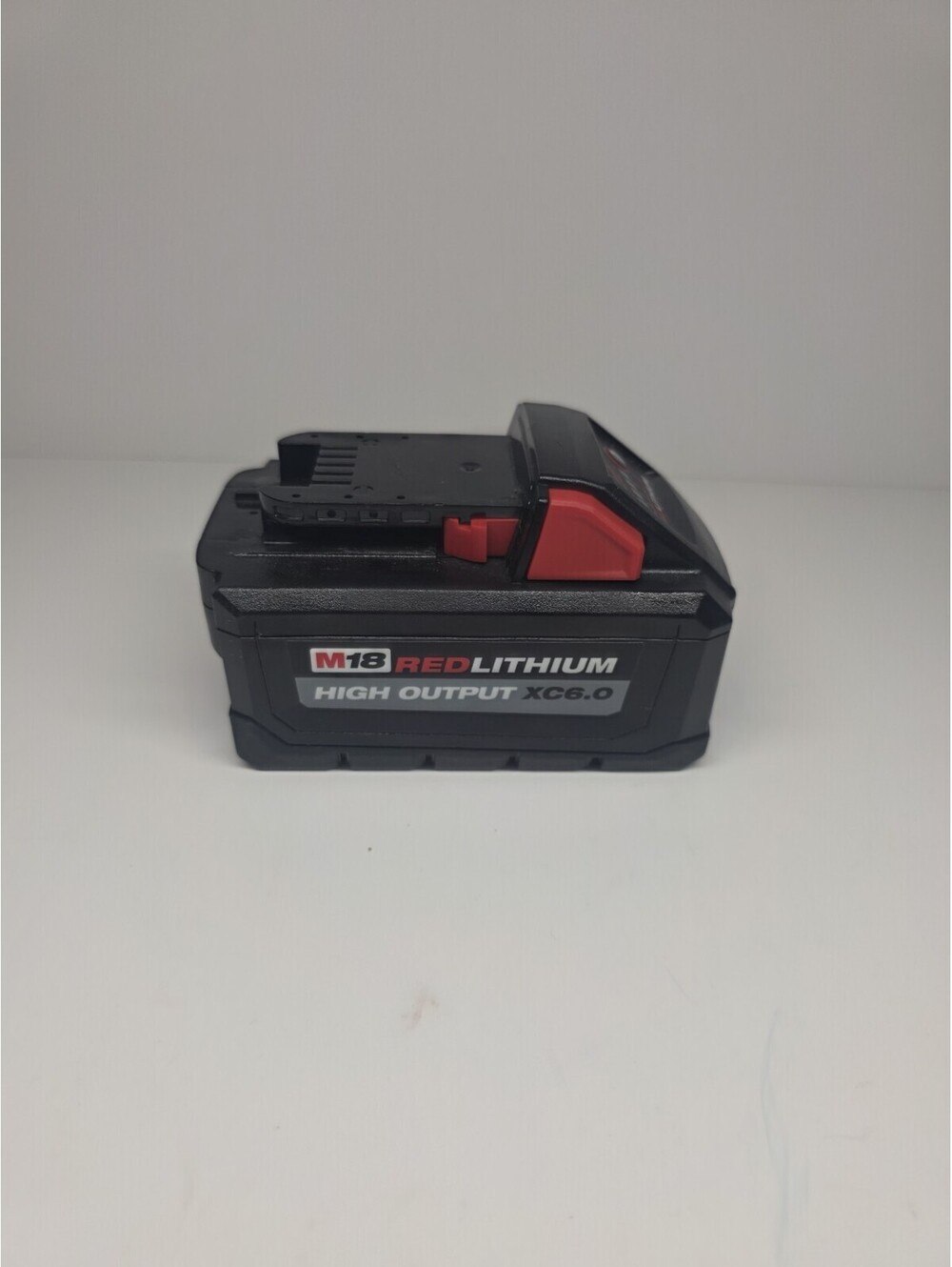 Milwaukee 48-11-1865 M18 18-Volt Lithium-Ion High Output 6.0Ah Battery Pack